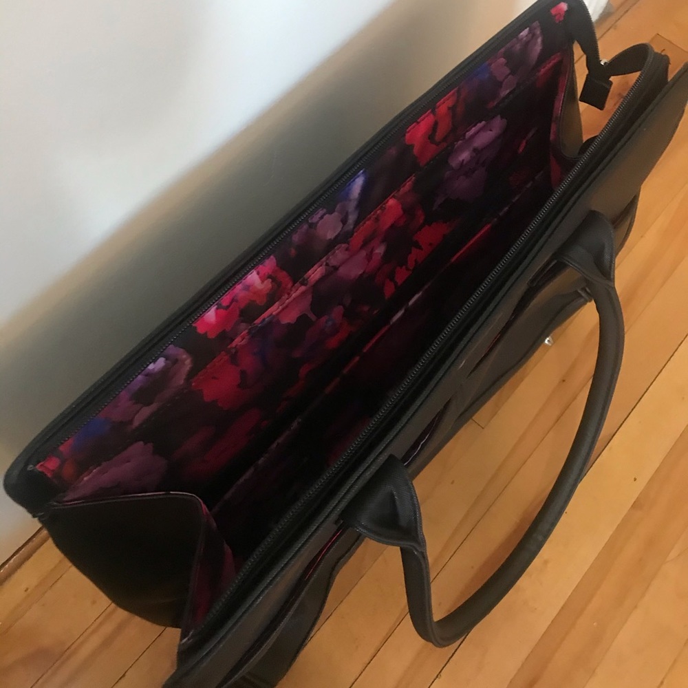 Mary Kay Large Handbag - Picture 2 of 4